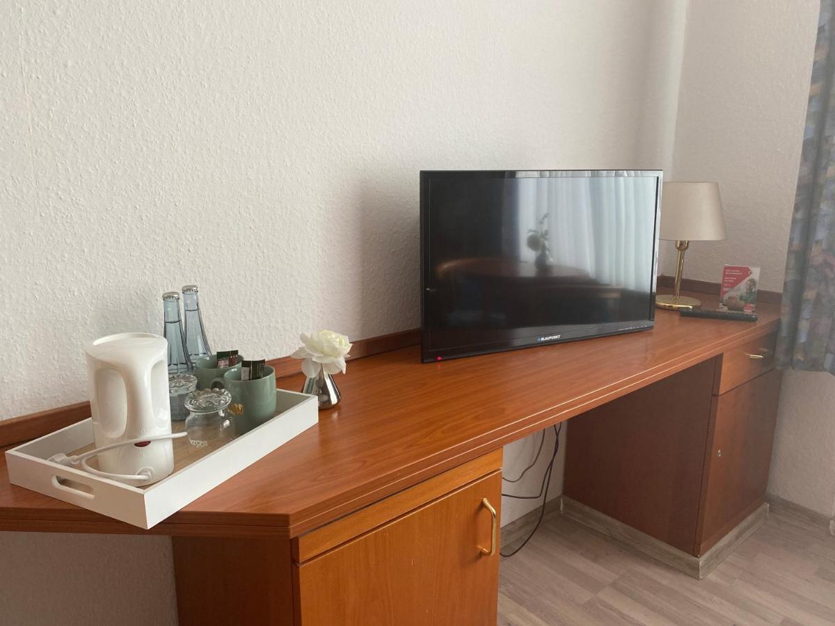 Hotel Oberledinger Hof Леер Экстерьер фото